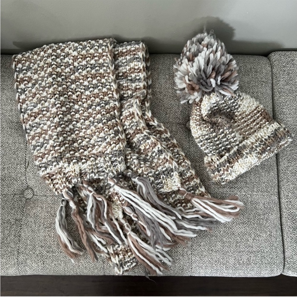 Chunky Knit Scarf and Pom-Pom Beanie Set